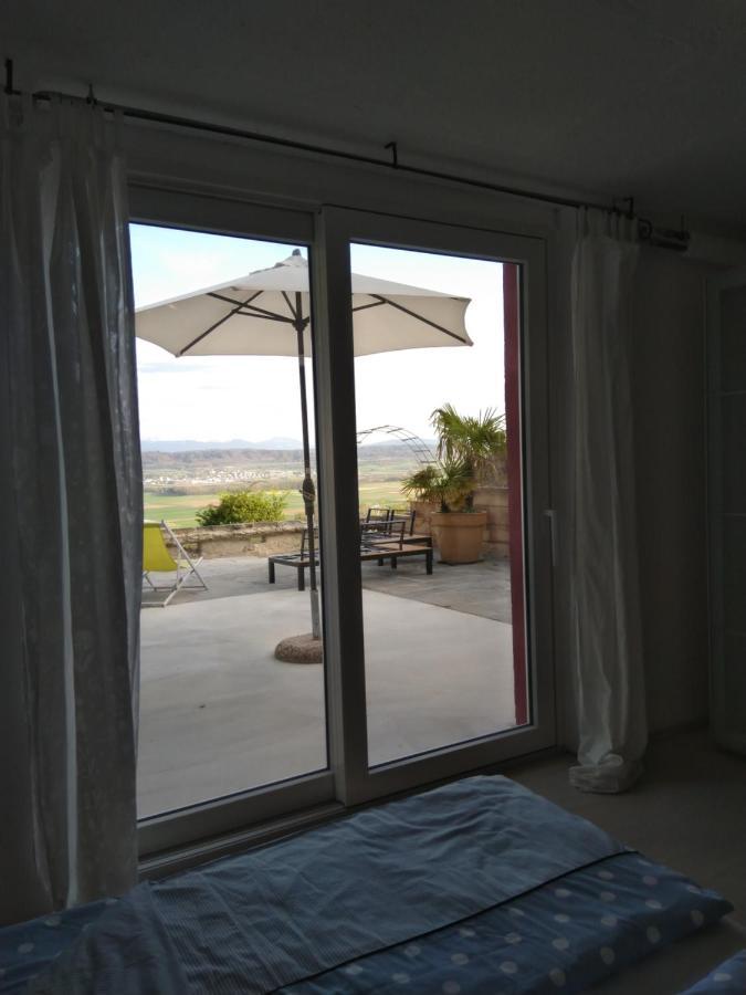 Swiss Borzoi House Bed & Breakfast Vully-les-Lacs ภายนอก รูปภาพ